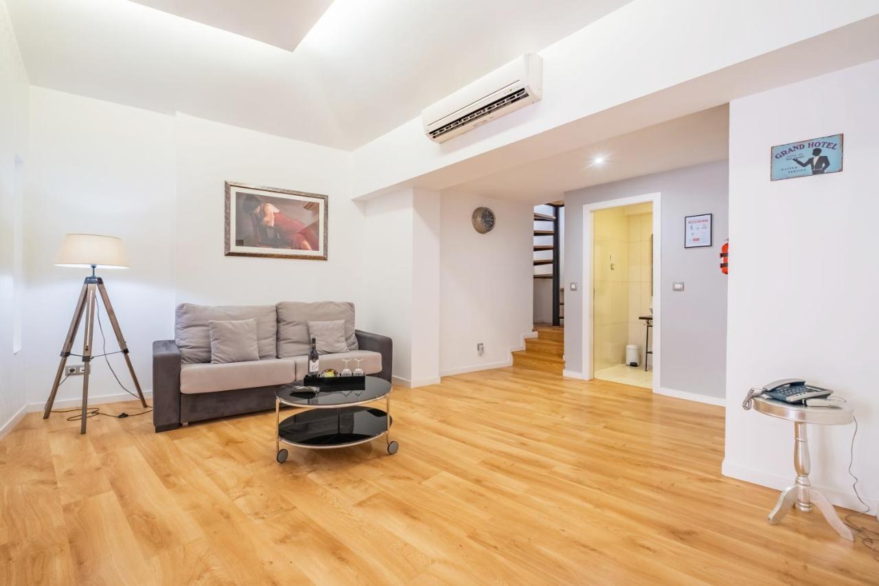 Cayres Suites Carmo Funchal  Bagian luar foto