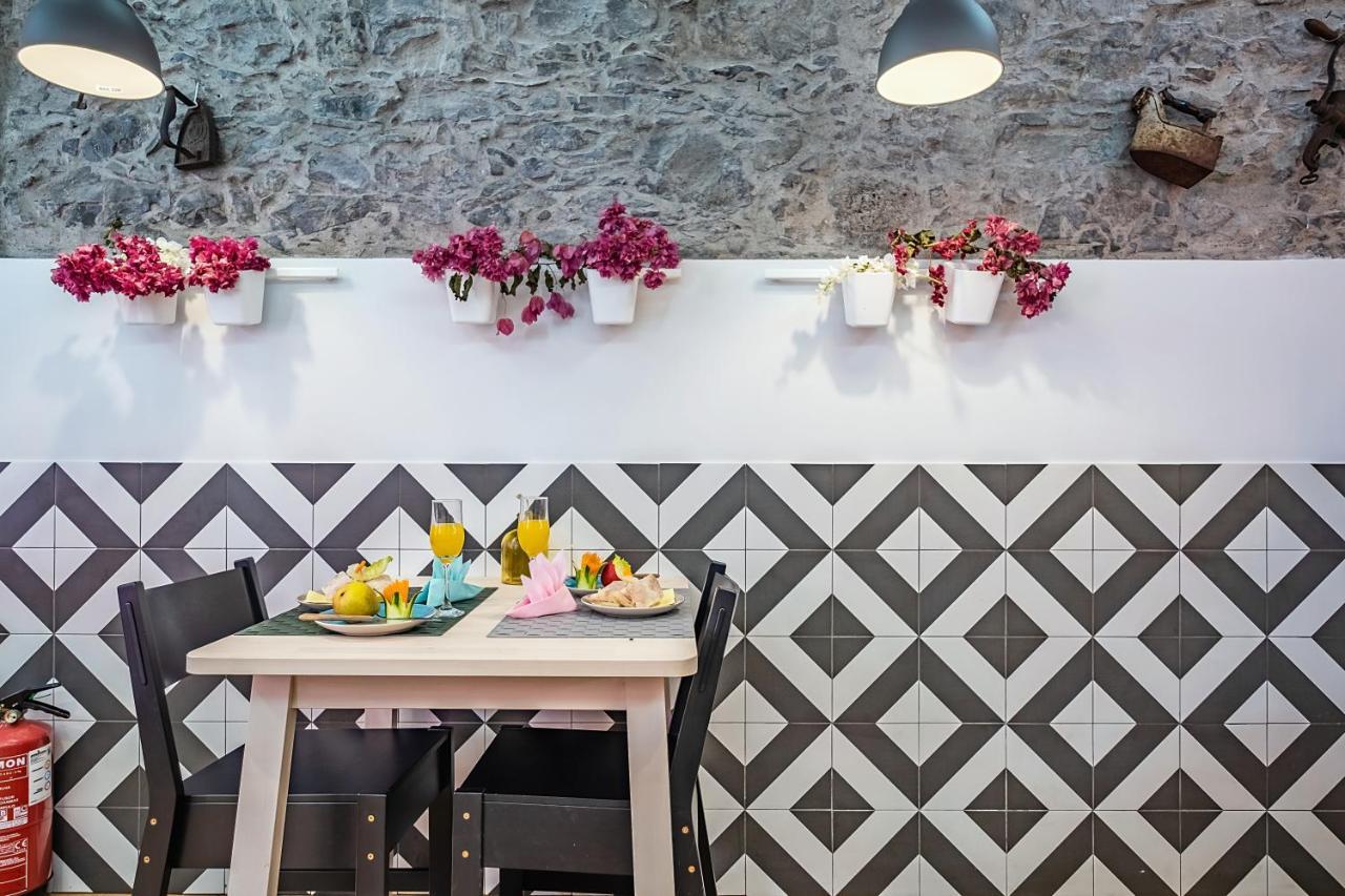 Cayres Suites Carmo Funchal  Bagian luar foto